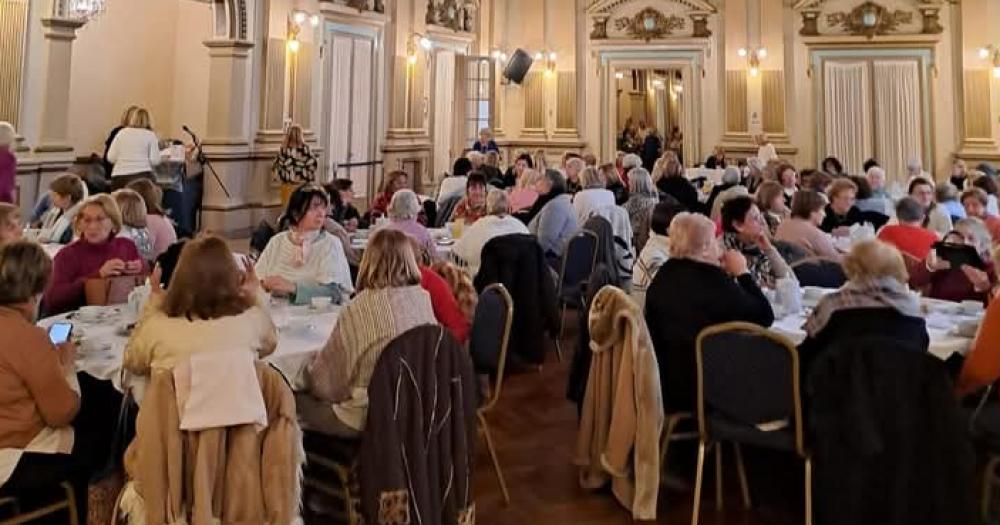Cada año se llena el salón dorado de la Sociedad Italiana para ayudar a que Lalcec siga cumpliendo su tarea
