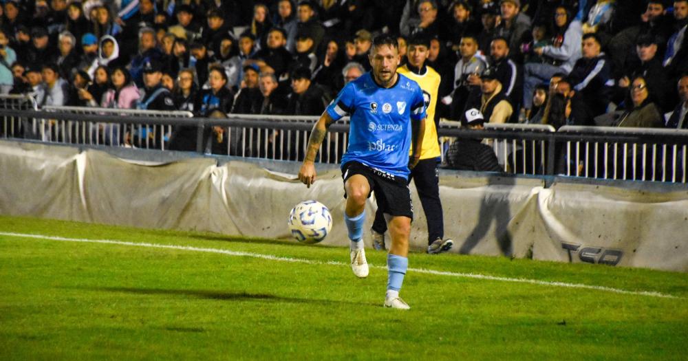 Fernando Brandn hizo un golazo para Temperley no alcanzó para ganar y el equipo se fue silbado por sus hinchas