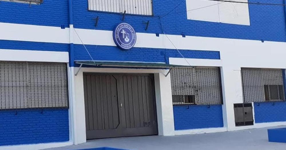 Padres y profes del Colegio San Juan de la Cruz autoconvocados para ayudar a una exalumna