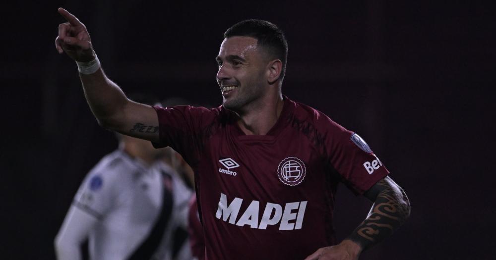 Ramiro Carrera fue la figura de Lanús en la victoria ante Vasco Da Gama