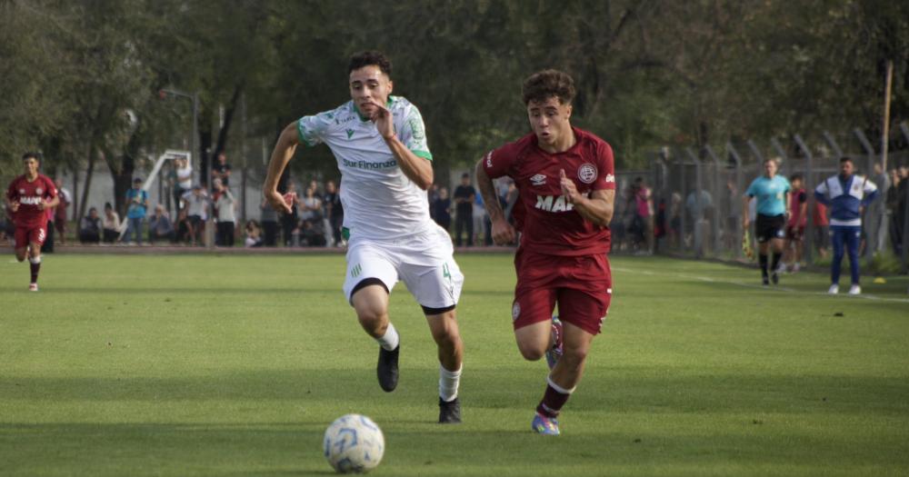 Benjamín Acosta supera a Brandon Oviedo