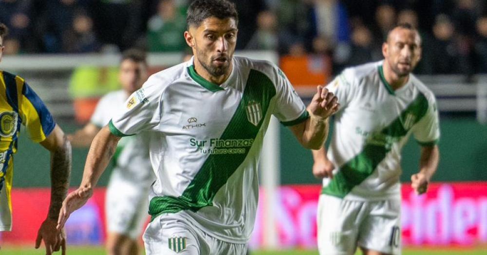Juan Álvarez disputó 179 partidos con la camiseta de Banfield