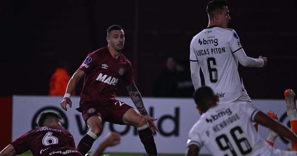 con gol de Carrera Lanús selló la clasificación