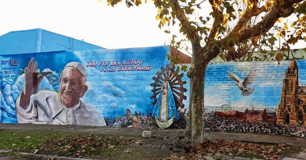 El Papa Francisco quedoacute inmortalizado en otra pared de Lomas de Zamora