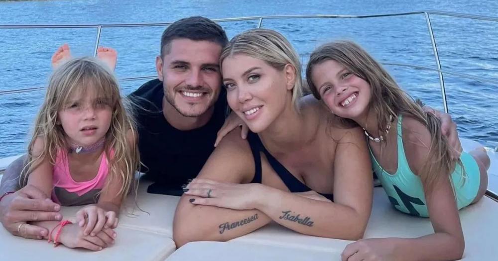 Mauro Icari y Wanda Nara con sus hijas
