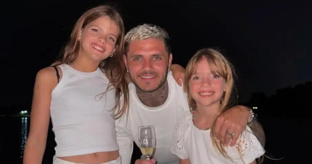 Mauro Icardi con sus hijas Isabella y Francesca