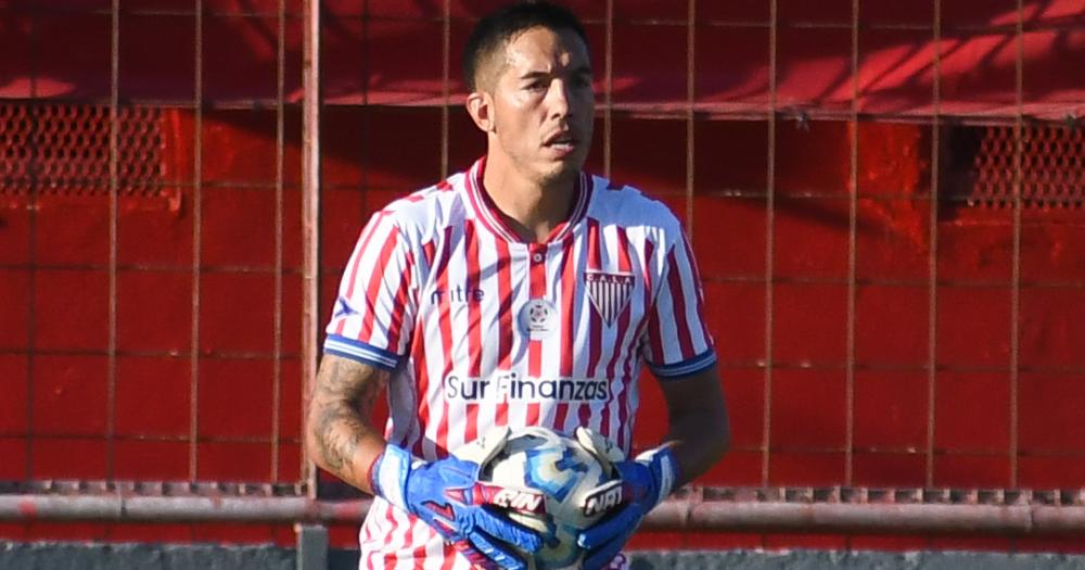 Monllor se lesionó en el partido ante Tristn Surez