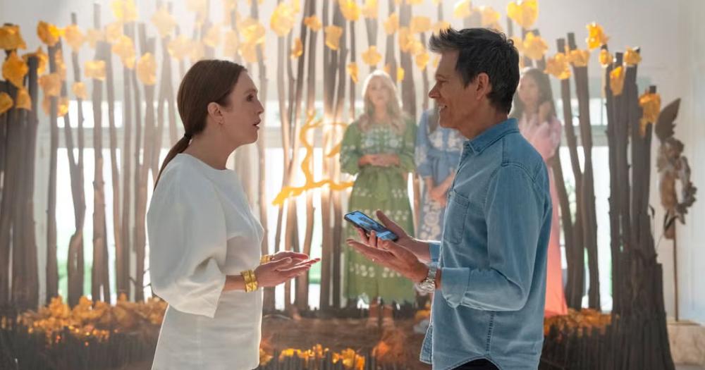  Julianne Moore y Kevin Bacon en escena