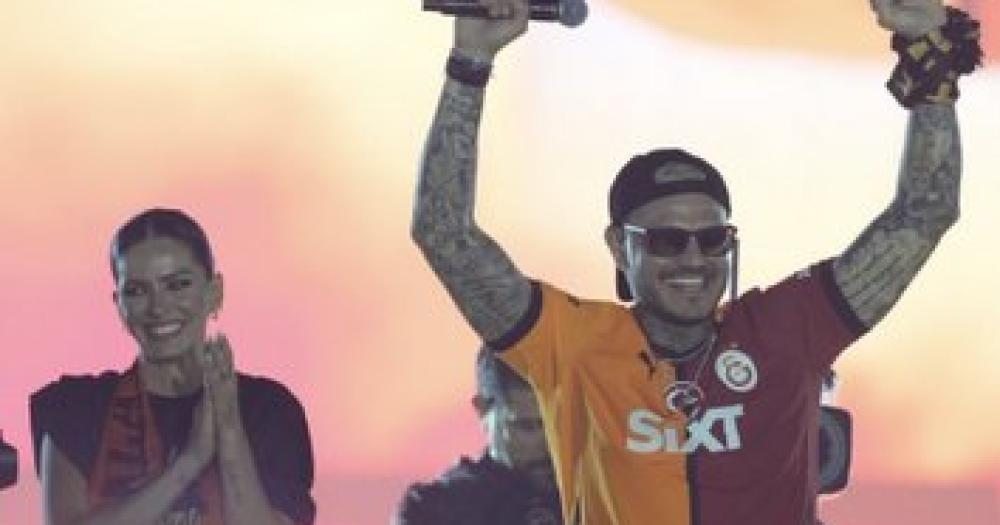 Mauro Icardi y la China Su?rez de festejo