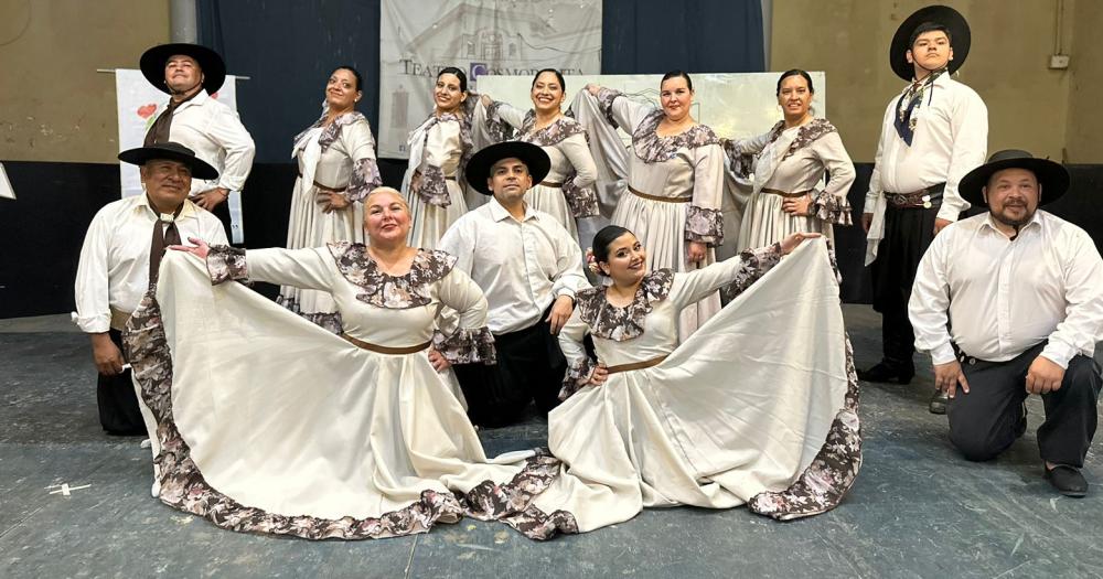 Con ballet y música en vivo