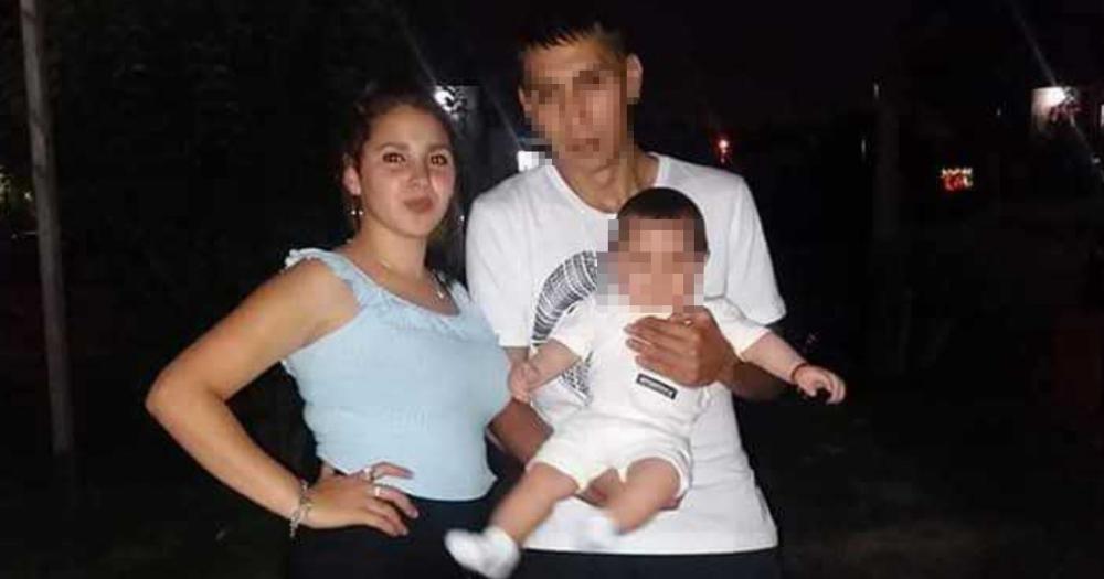 Eliana Adaro junto a su pareja y su hijo