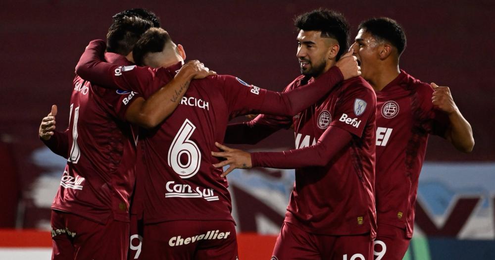 Lanús terminó el semestre con saldo a favor