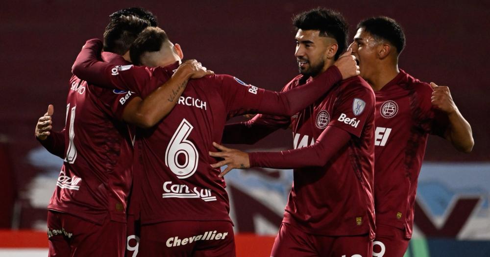 Lanús terminó el semestre con saldo a favor