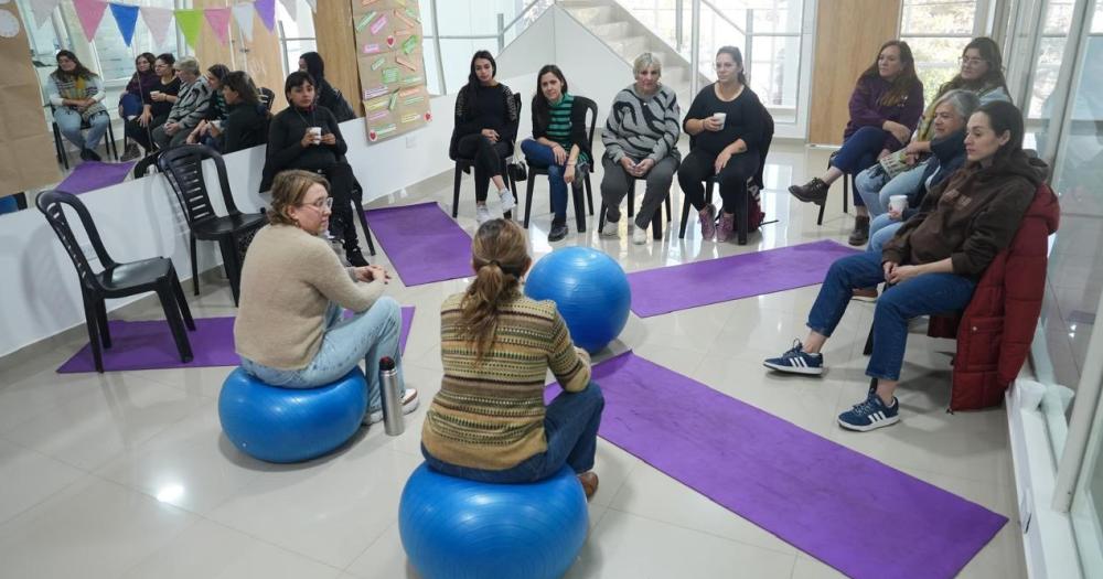 Charla de preparación integral para la maternidad en el HDI Banfield