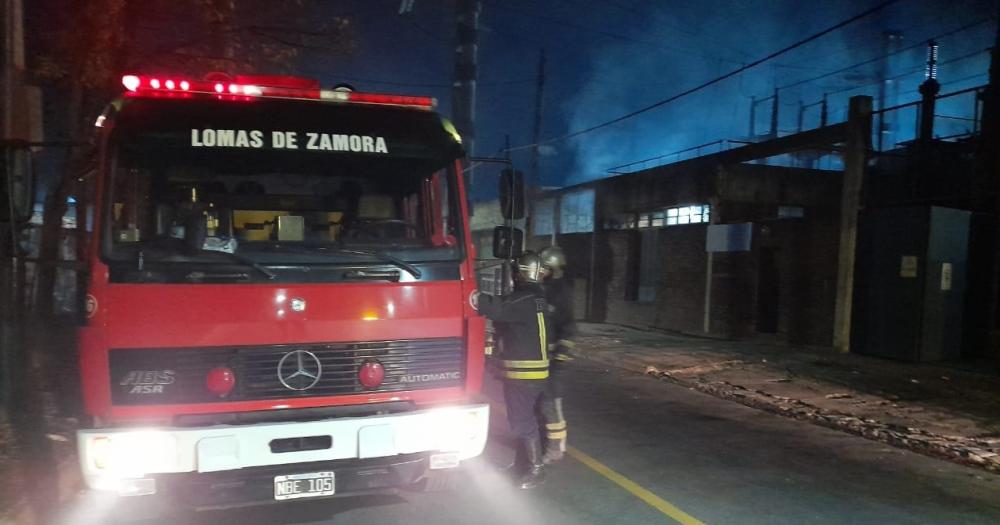 Los Bomberos de Lomas intervinieron en el lugar