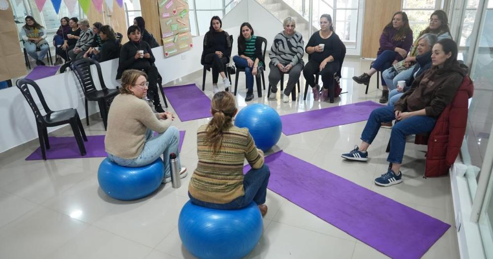 Charla de preparación integral para la maternidad en el HDI Banfield