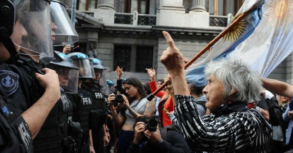 Se espera una multitudinaria marcha este mieacutercoles contra el ajuste de Milei