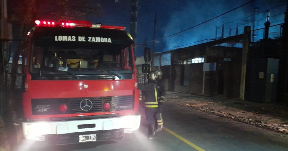 Los Bomberos de Lomas intervinieron en el lugar