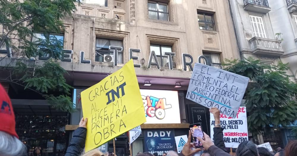 Artistas del conurbano Sur se manifestaron contra el desguace del INT