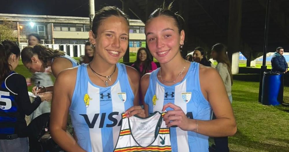 Musari y Di Santo con la camiseta de Lomas