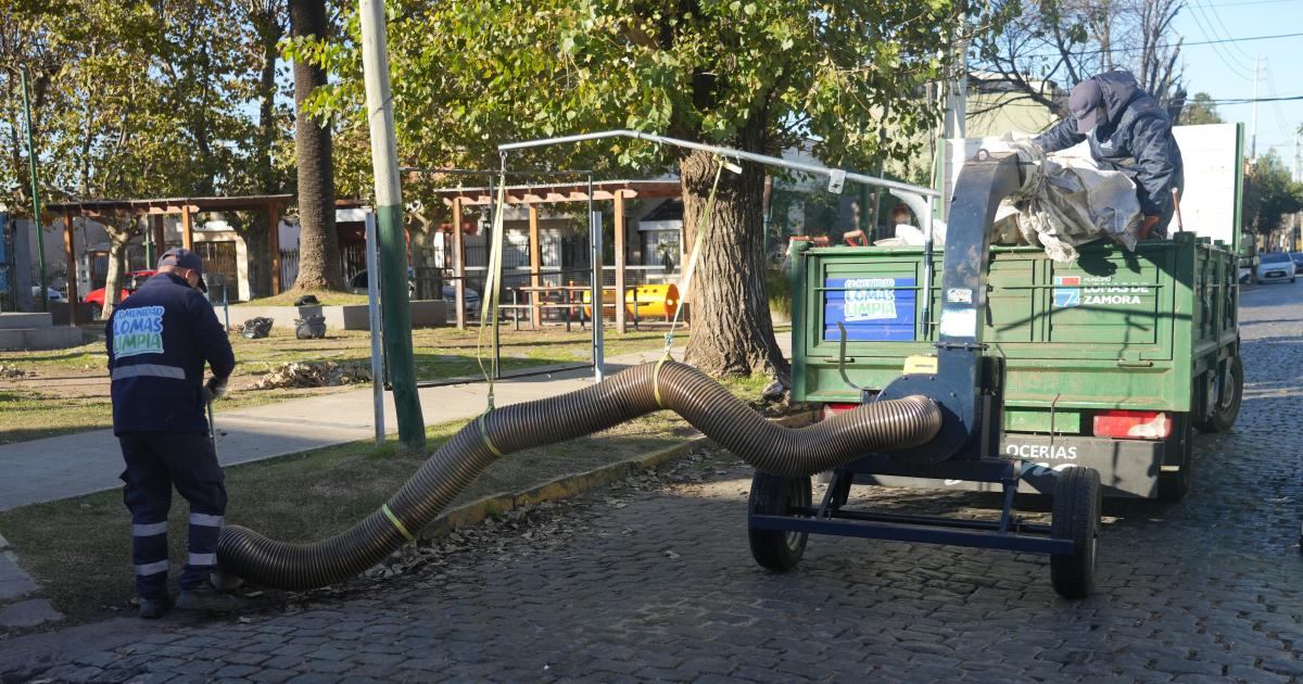 Asiacute es el nuevo sistema para aspirar hojas que utiliza el Municipio en Lomas