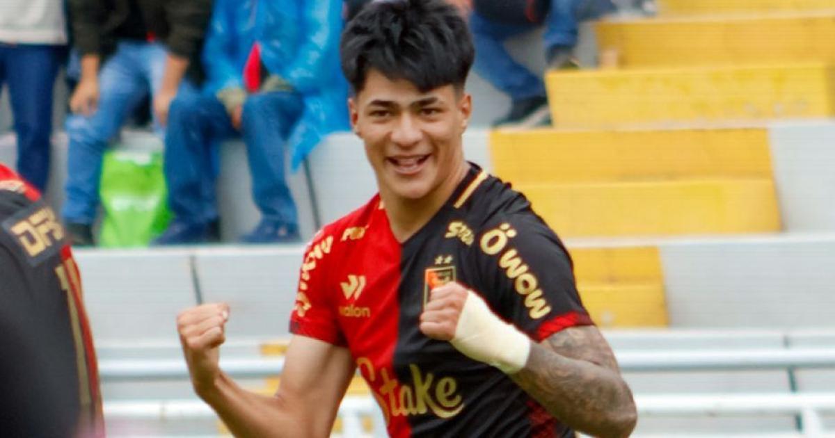 El extremo derecho juega en el fútbol peruano y es figura de Melgar