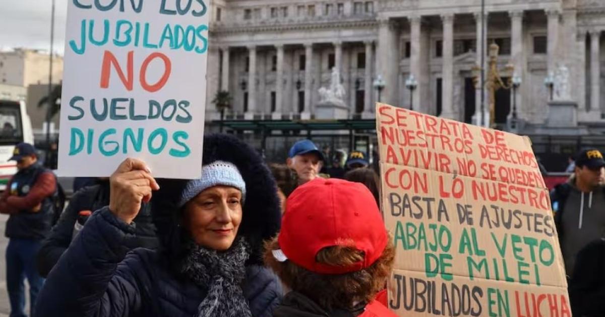 Duro reveacutes al Gobierno y a favor de los jubilados- iquestsaldraacute el aumento