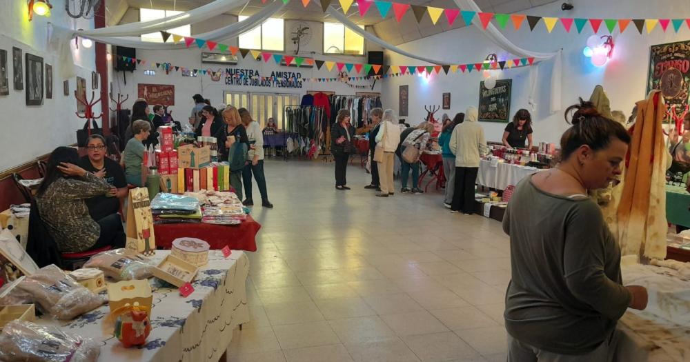 La feria de emprendedores vuelve al Centro de Jubilados Nuestra Amistad- ser para celebrar el Día del Padre