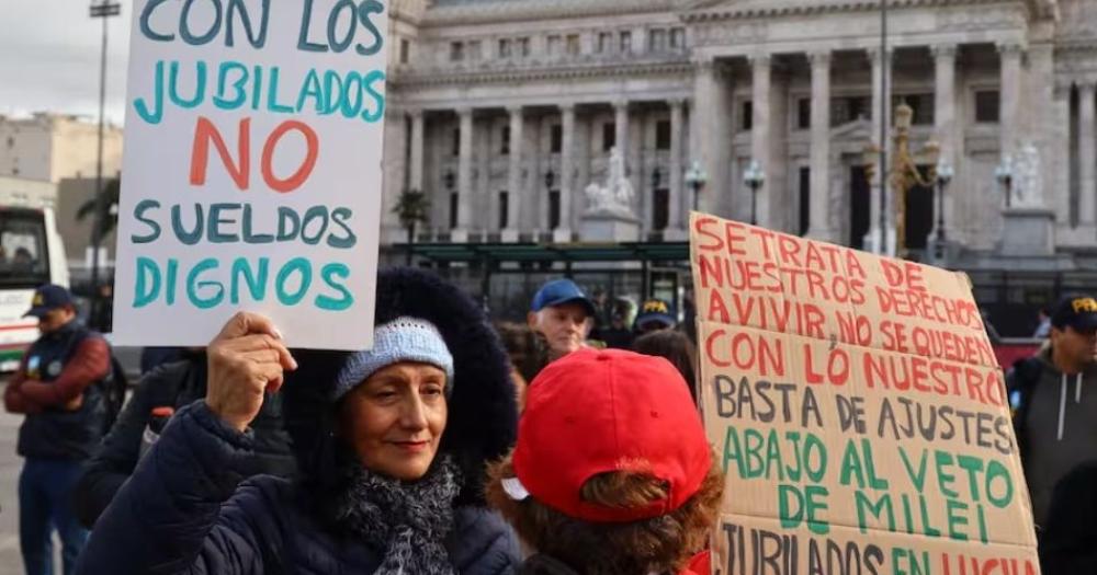 Duro reveacutes al Gobierno y a favor de los jubilados- iquestsaldraacute el aumento