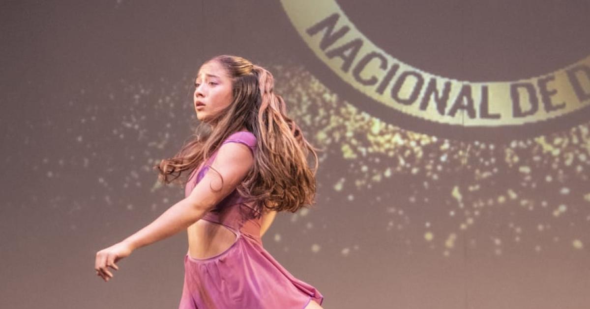 La lomense hace danza hace ya una década
