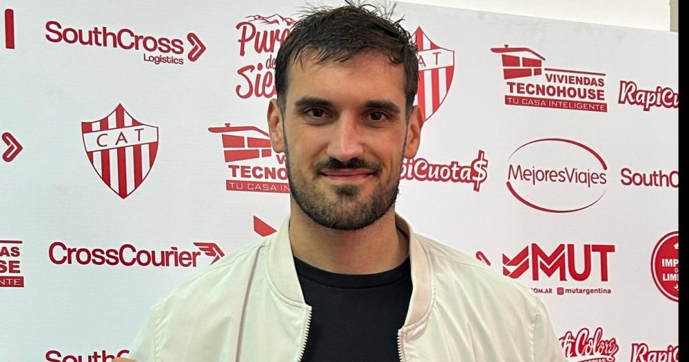El defensor selló su nuevo contrato con Talleres tras su paso por el fútbol de Paraguay