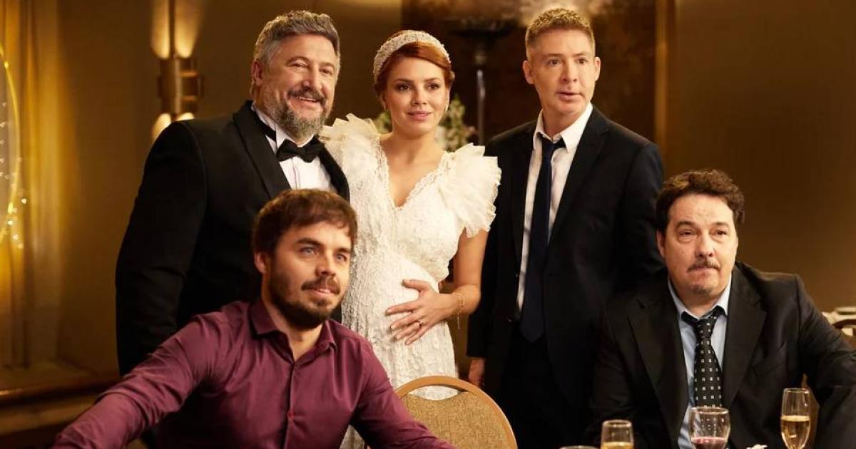 Mazel Tov una comedia de conflictos familiares