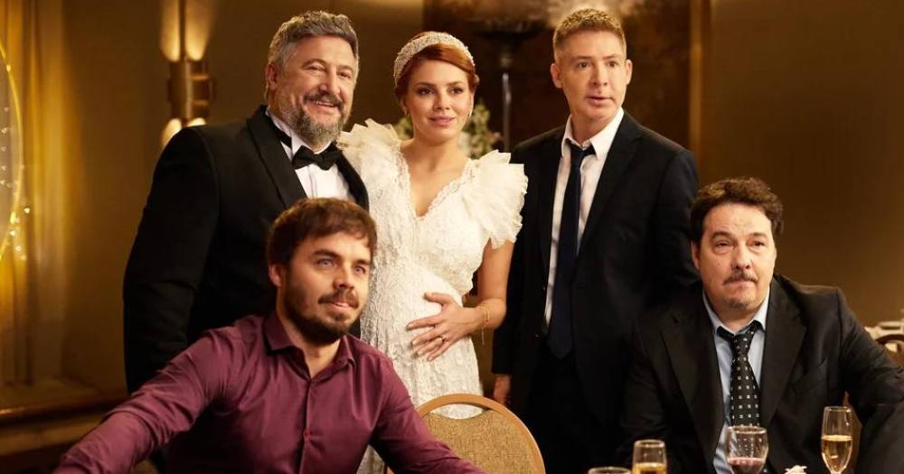 Mazel Tov una comedia de conflictos familiares