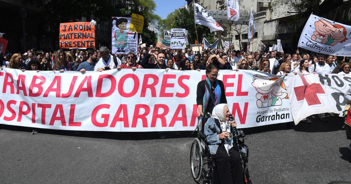 Lomas se suma al abrazo solidario al Hospital Garrahan 