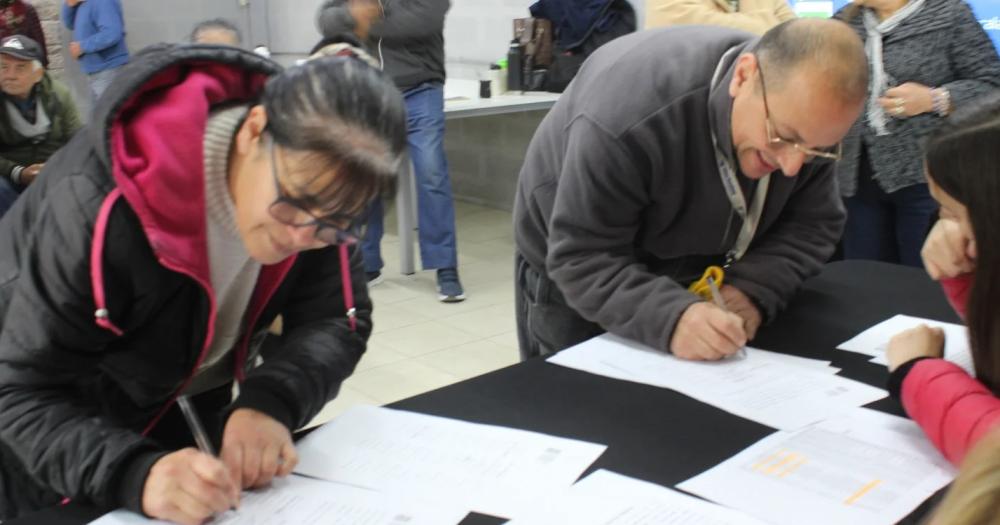 M?s familias acceden a los tr?mites de escrituración de sus hogares