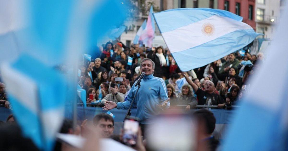 Maacuteximo Kirchner acusoacute a Bullrich de montar un show contra Cristina