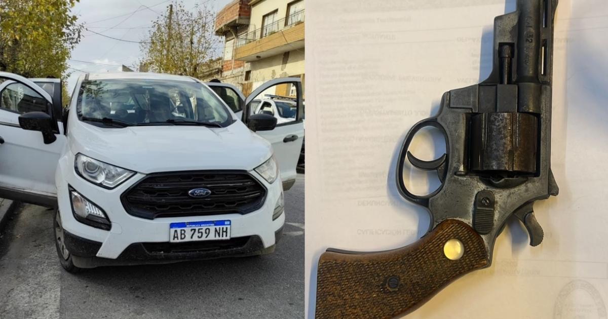 La camioneta robada y el arma incautada a los delincuentes