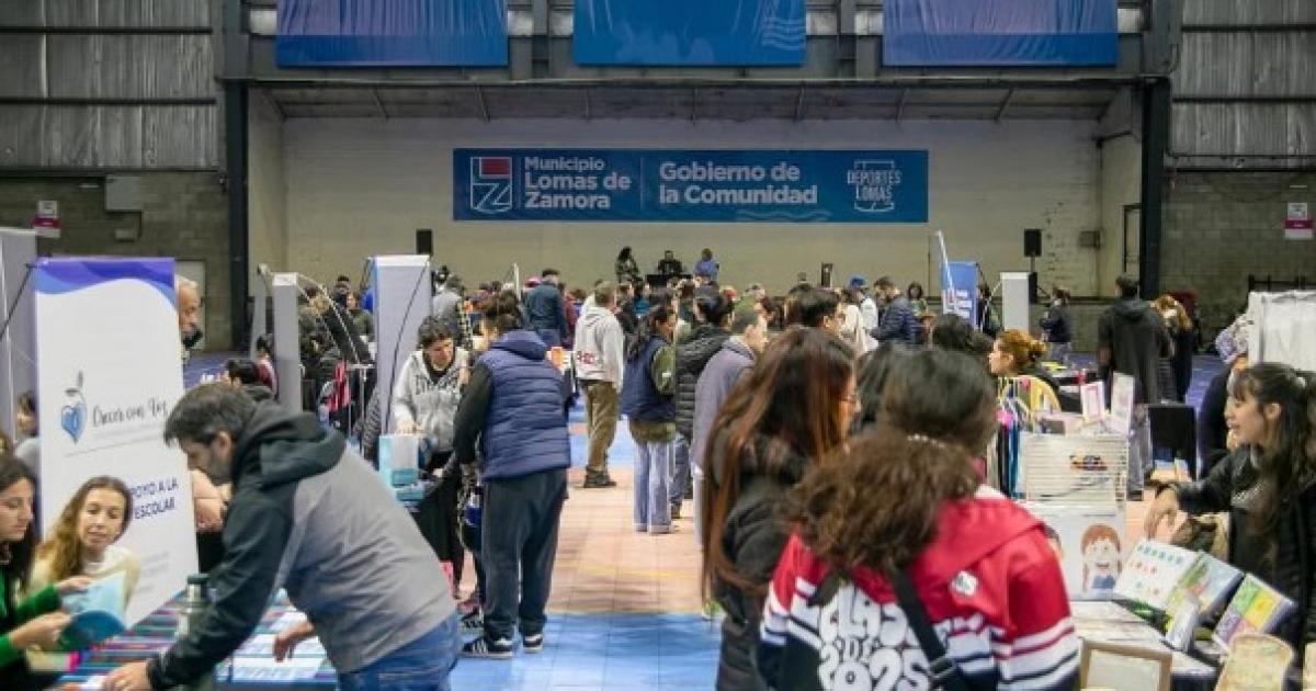 Lomas- fue un eacutexito la Feria del Libro sobre Salud y Discapacidad 