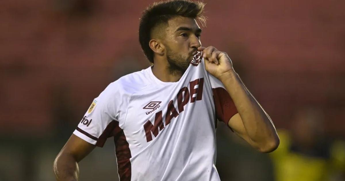 Marcelino Moreno tiene contrato con Lanús hasta 2027