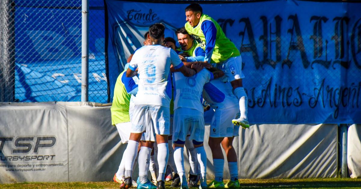 Temperley celebra su buen momento en el torneo
