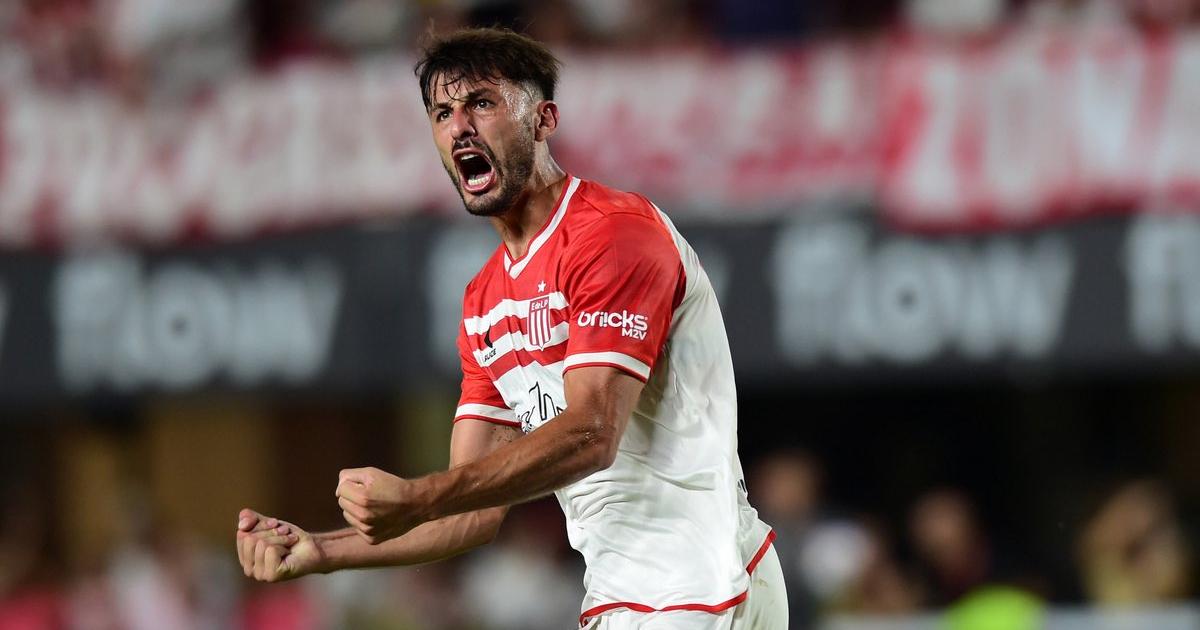 La draacutestica decisioacuten que tomoacute Lanuacutes para adquirir al goleador que desea