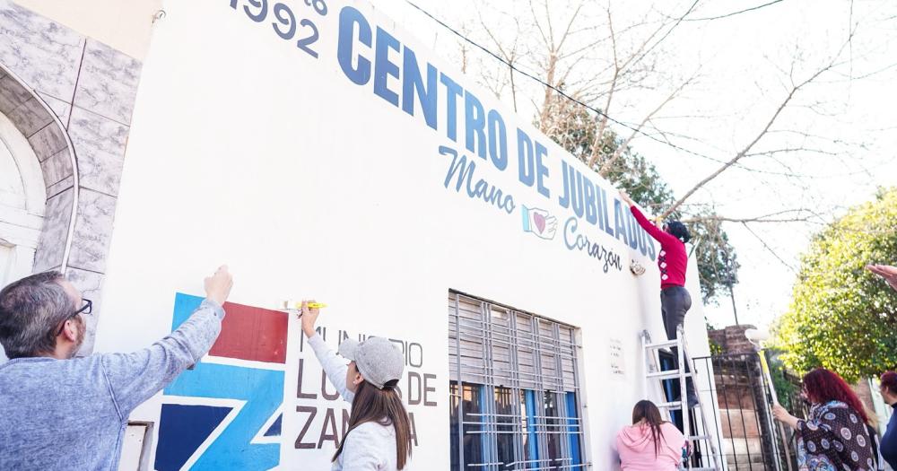Vecinos y familias podrn colaborar con la institución de su barrio
