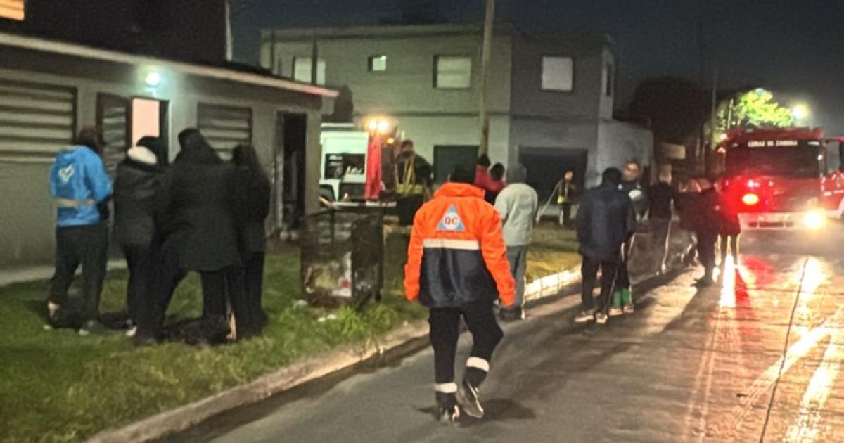 Incendio devastador en Fiorito- una casa con riesgo de derrumbe