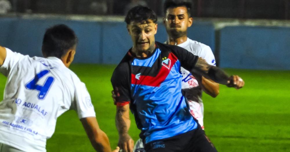Ayrton S?nchez jugó 12 partidos como titular en el semestre para Brown de Adrogué