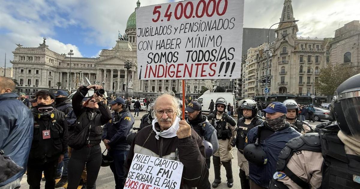  El Estado tiene que garantizar comida medicamentos y techo