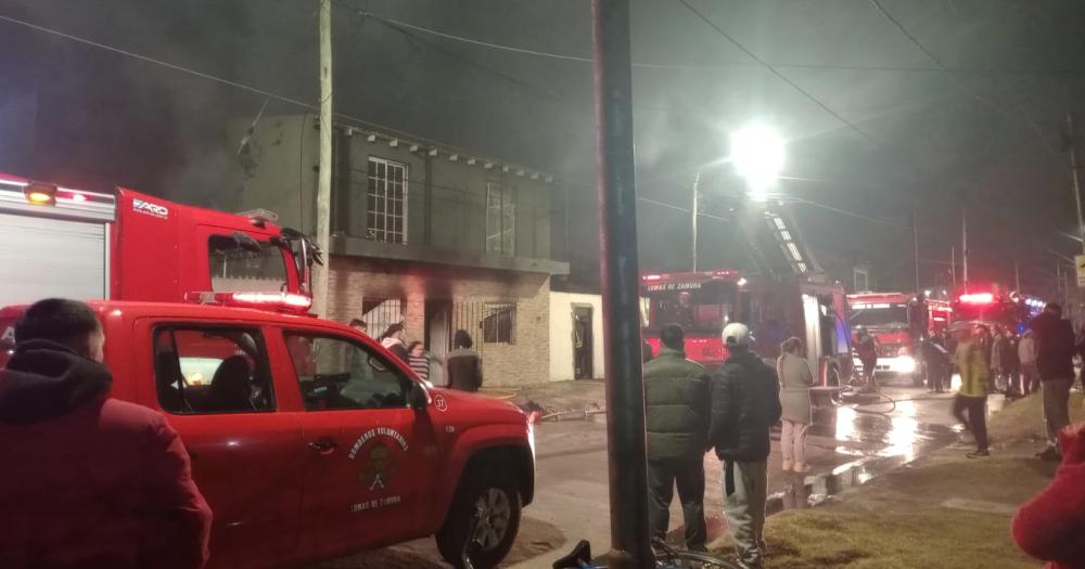 Hubo un amplio operativo de Bomberos Defensa Civil y Emergencias Lomas