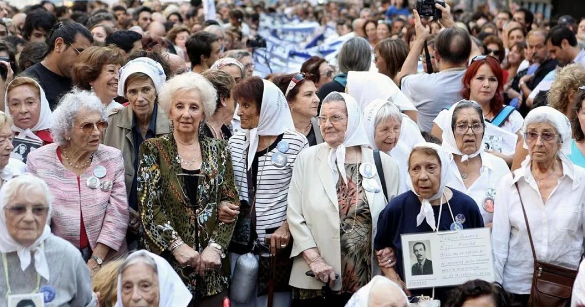 Abuelas recuperoacute al nieto 140 