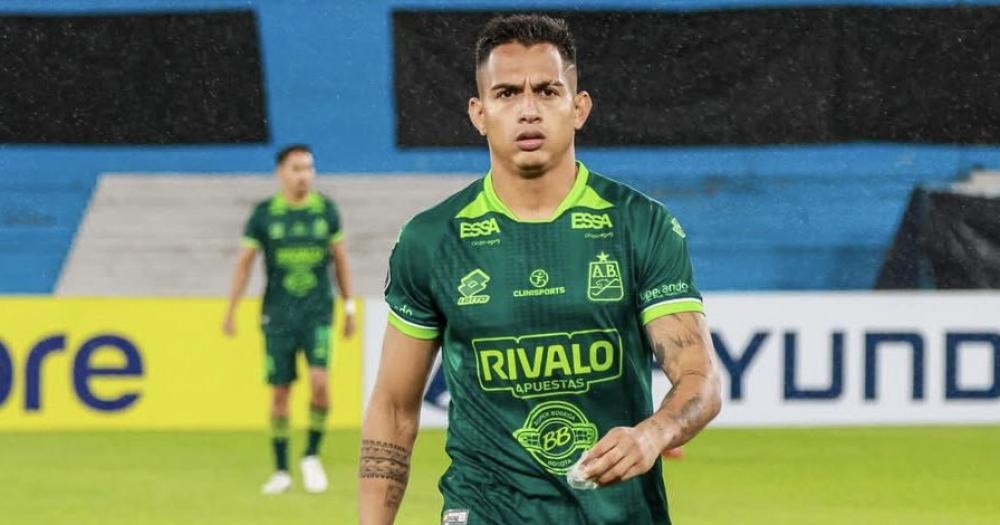 El atacante llega procedente del Atlético Bucaramanga de Colombia