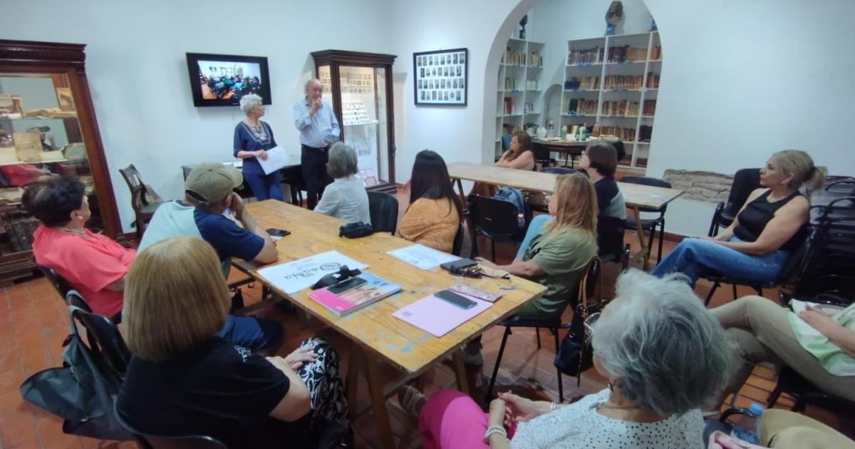 Los participantes tendrn que escribir una historia basada en una fotografía