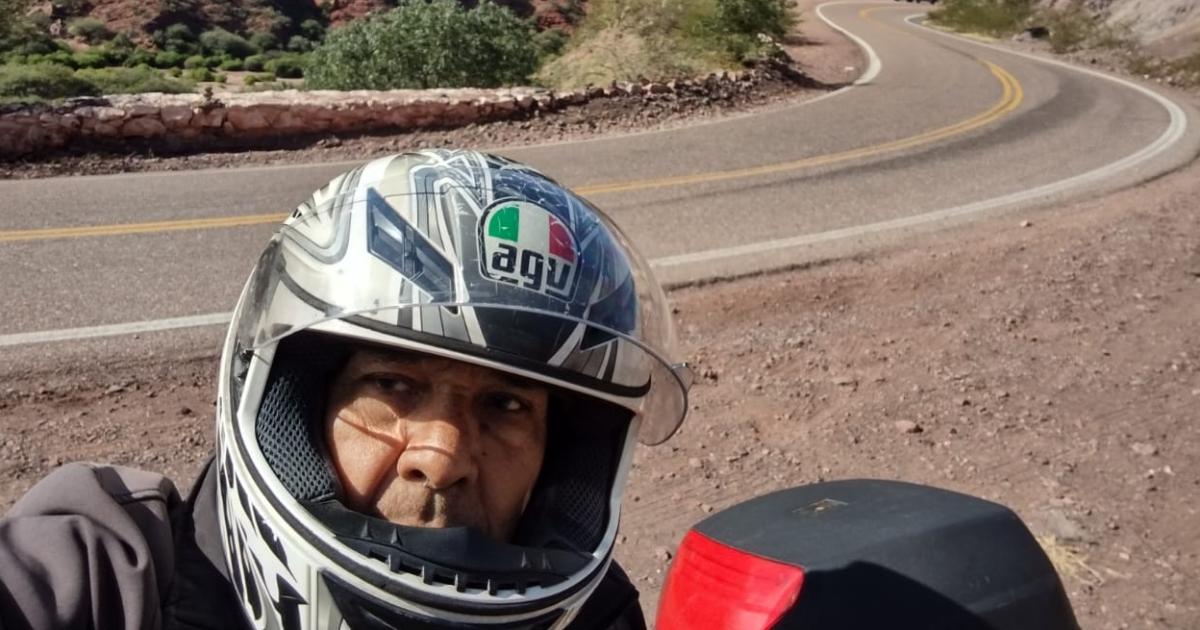 Benjamín sigue recorriendo América con su moto